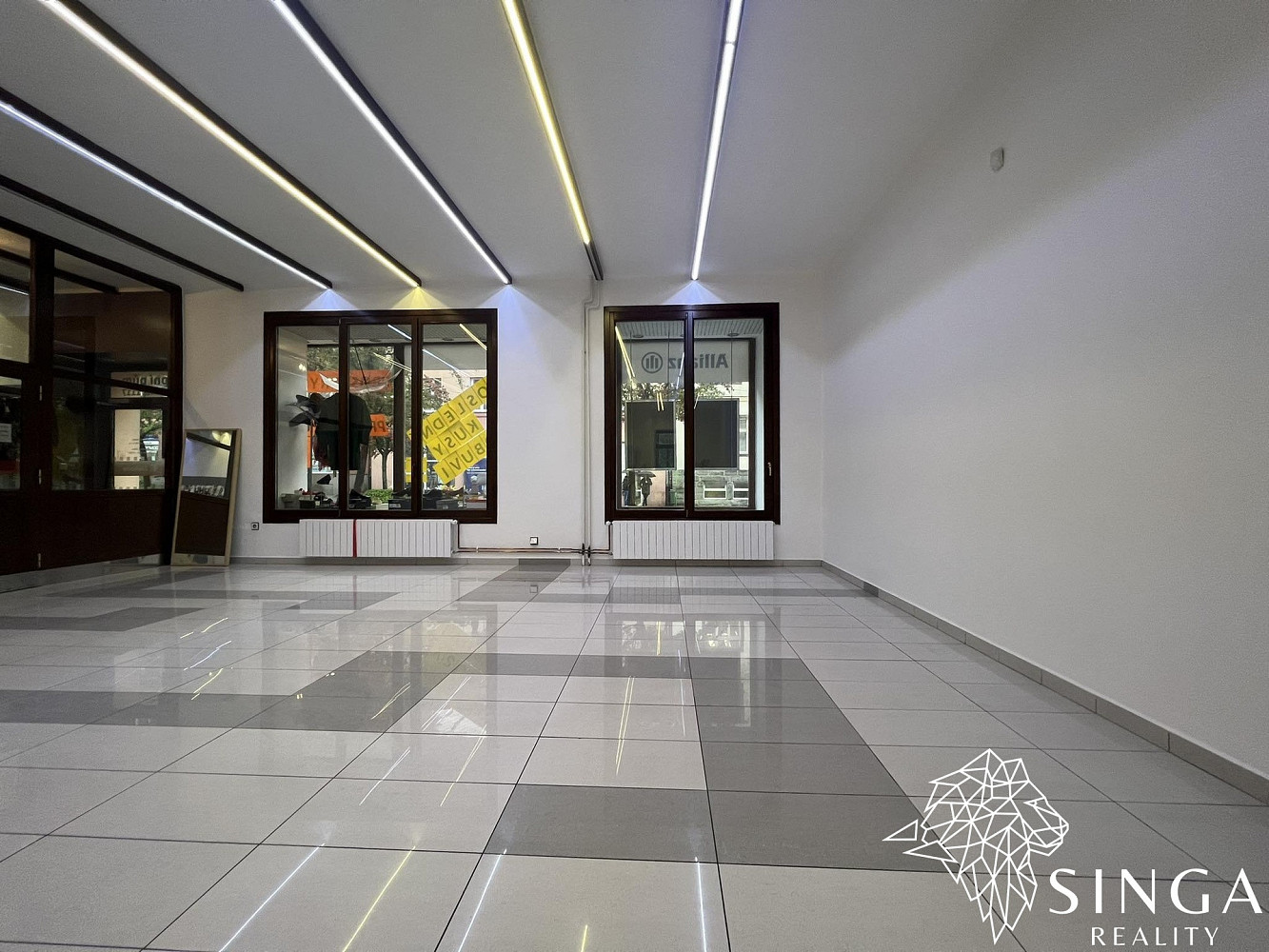 Pronájem obchodních prostor 55 m² — photo 2