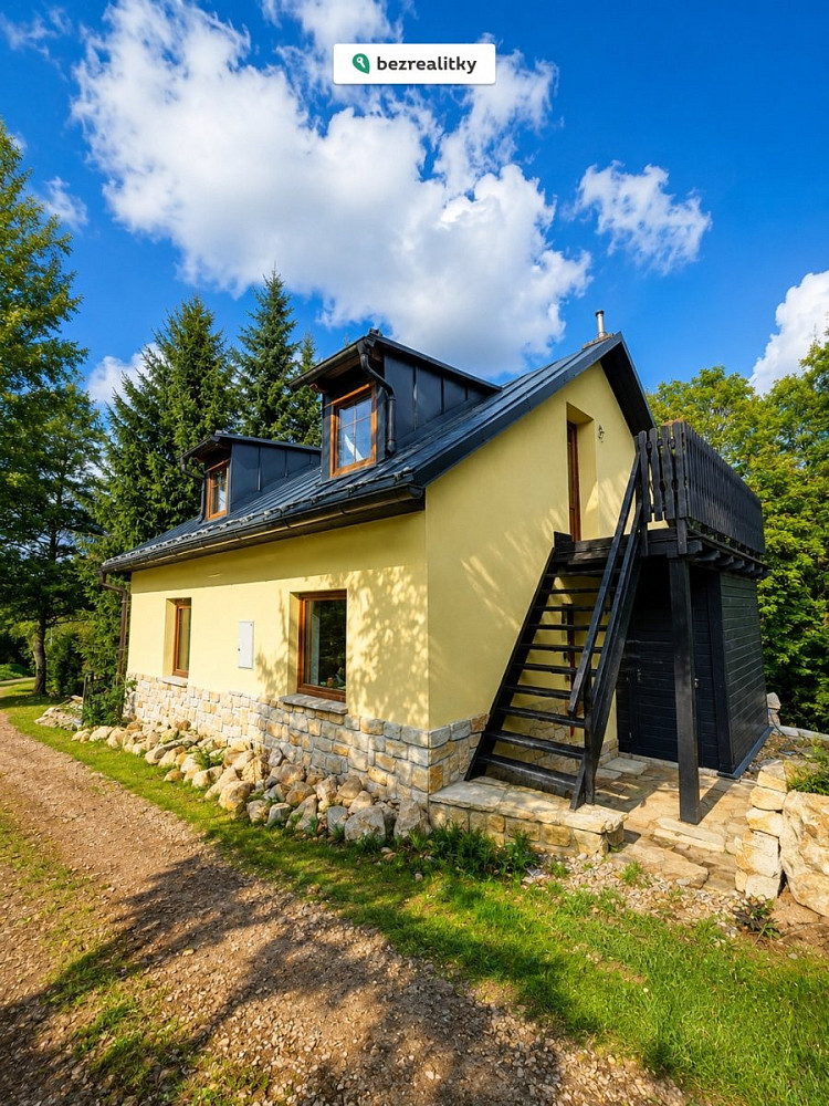 Prodej domu 92 m² s pozemkem 1 544 m²
