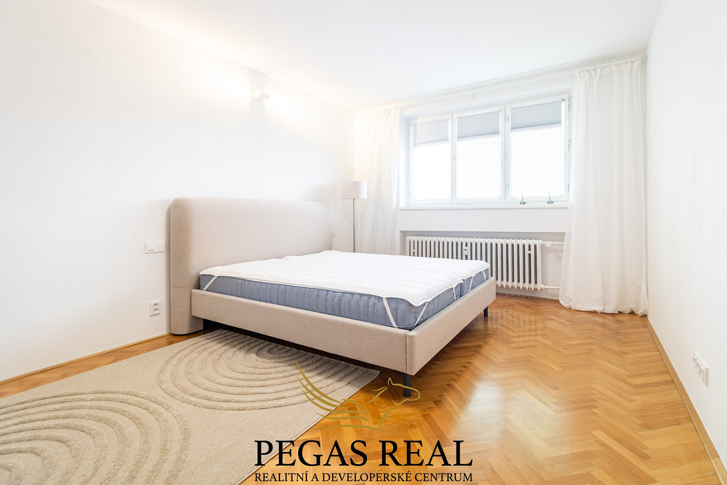 Pronájem bytu 2+kk 69 m² – fotografie 2
