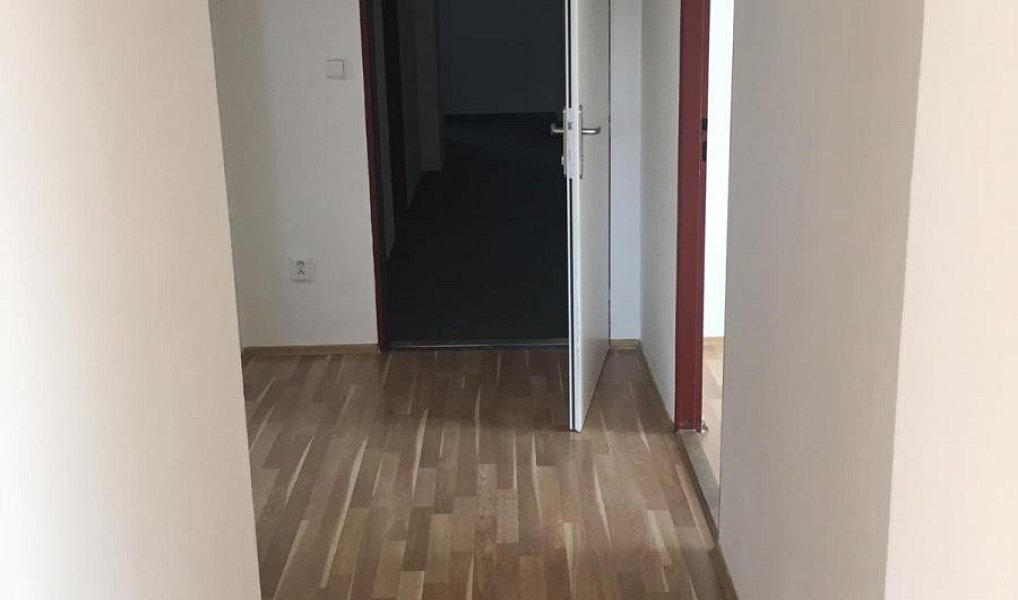Pronájem bytu 2+kk 89 m², Kunín – náhled fotky 4
