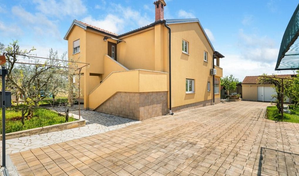 Prodej bytu, 300 m², Poreč