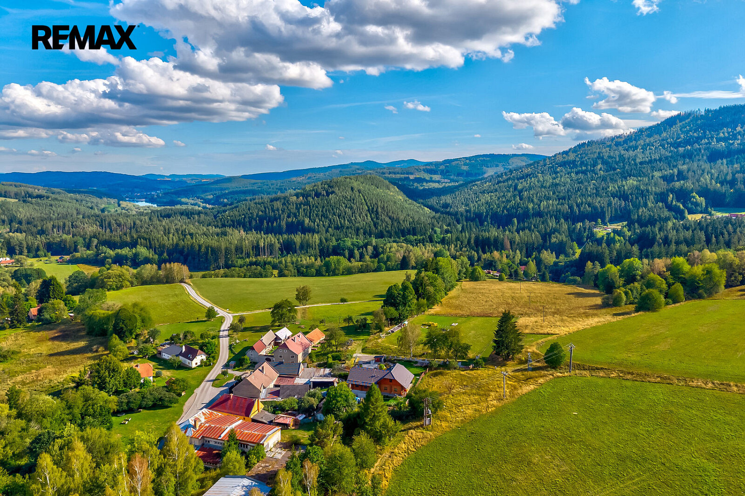 Prodej stavebního pozemku 1 749 m² – fotografie 5