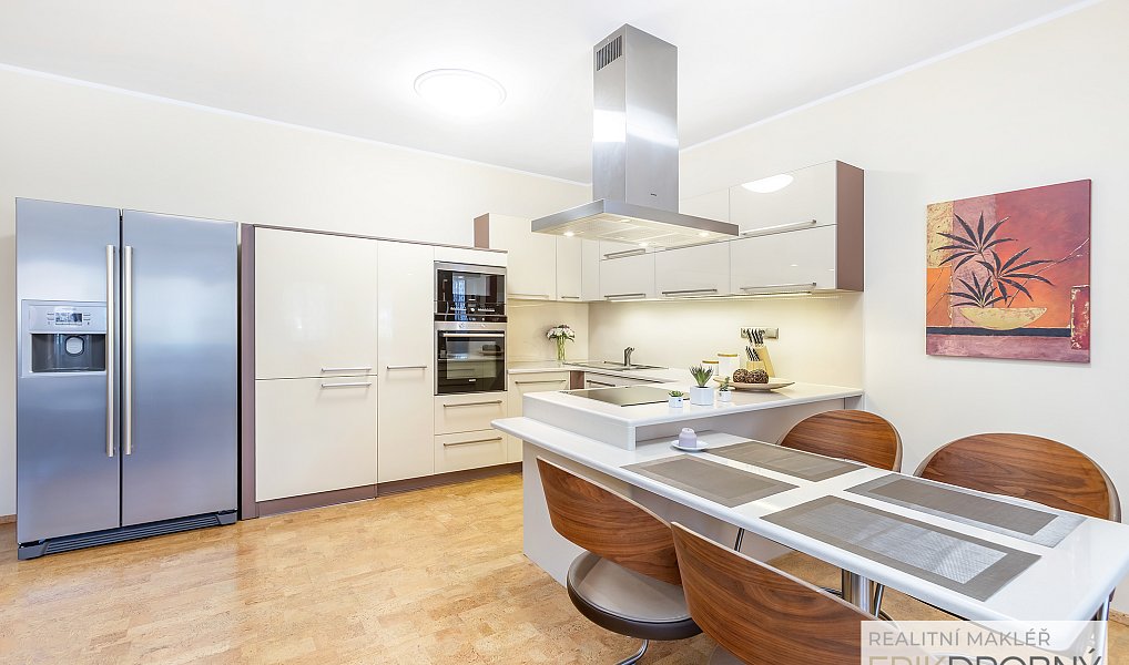 Pronájem bytu 3+kk 92 m², Pardubice – náhled fotky 2