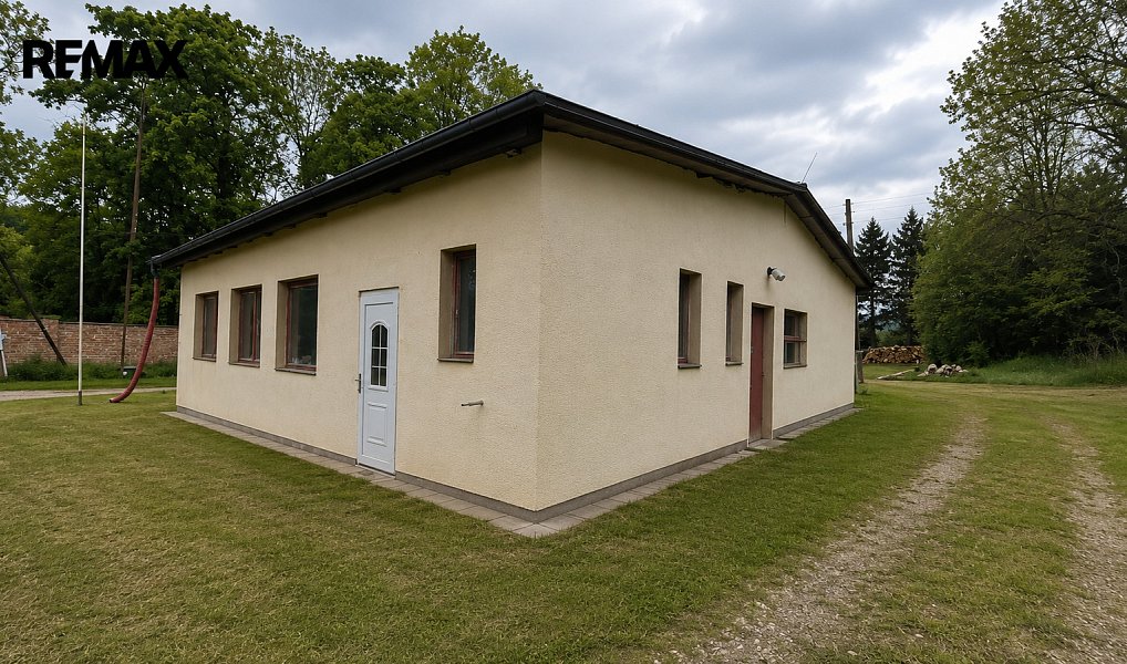Prodej domu 154 m² s pozemkem 154 m², Vroutek – náhled fotky 2