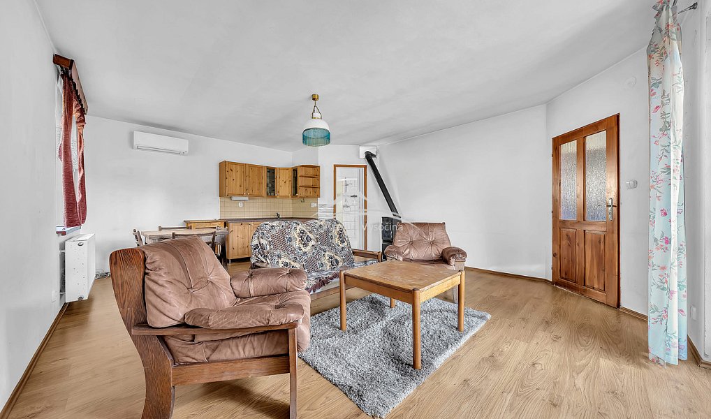 Prodej domu 200 m² s pozemkem 1 656 m², Humpolec – náhled fotky 2