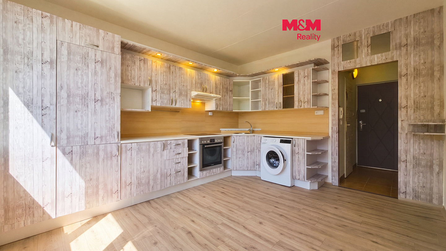 Pronájem bytu 1+1 38 m²