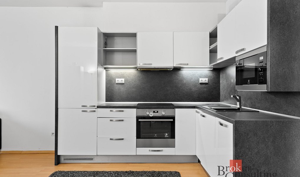 Prodej bytu 3+kk 104 m², Hradec Králové – náhled fotky 3