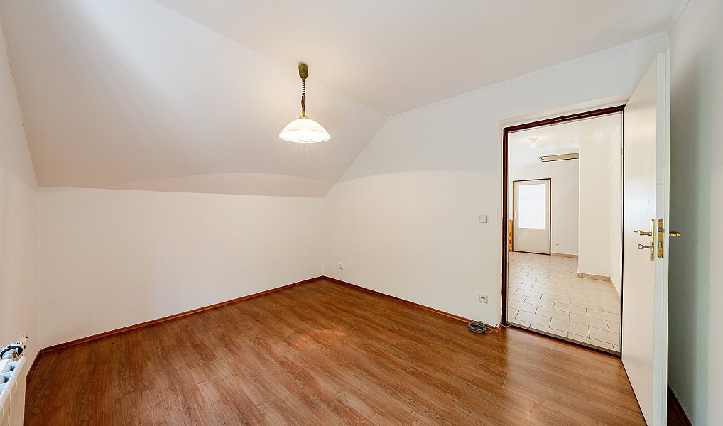 Prodej domu 184 m² s pozemkem 1 027 m², Uherské Hradiště – náhled fotky 34