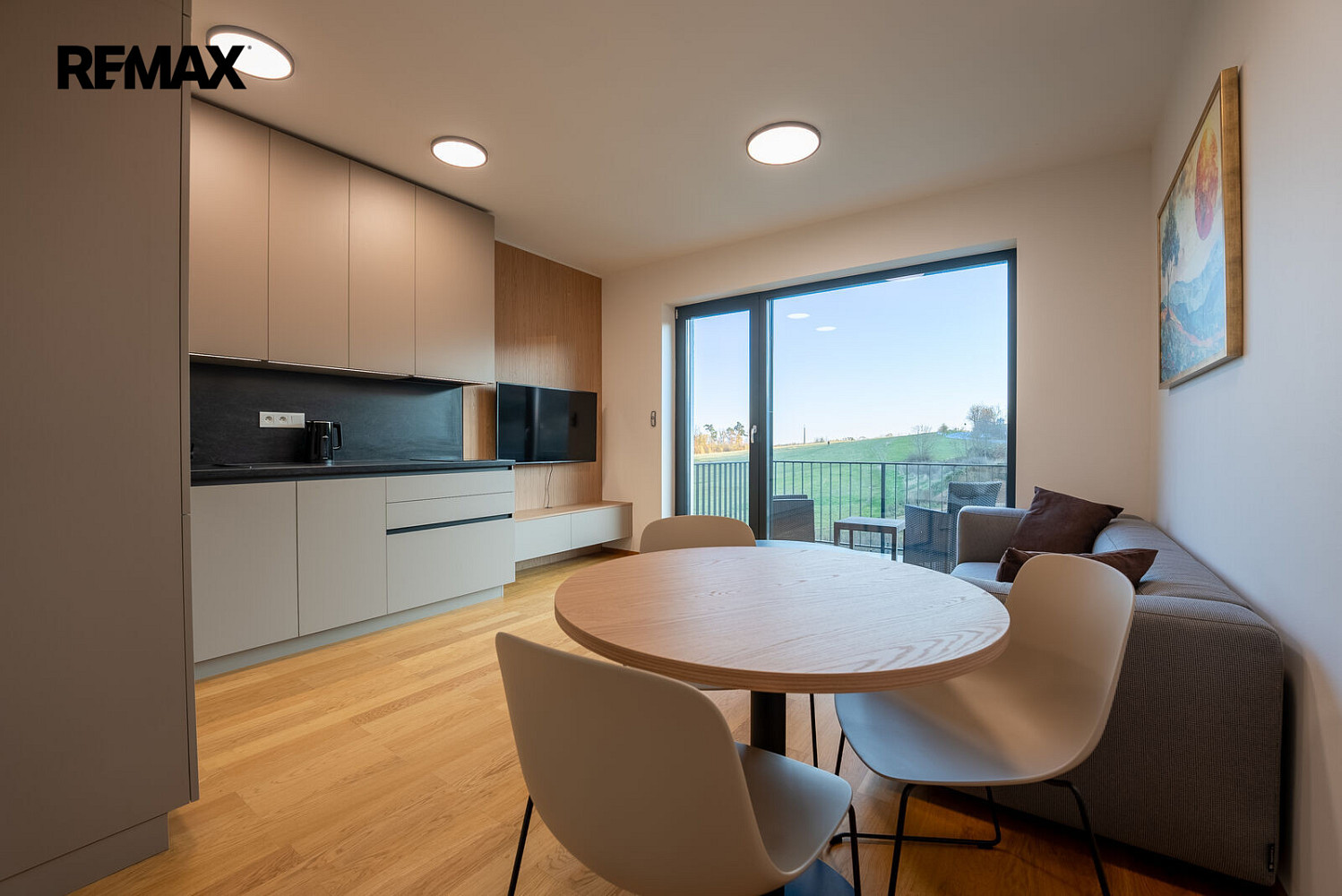 Pronájem bytu 2+kk 49 m² – fotografie 4