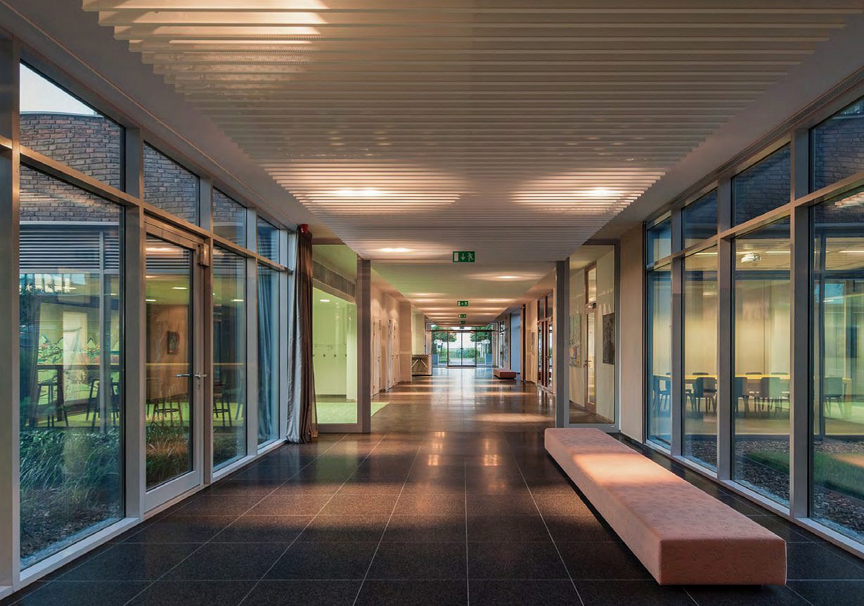 Pronájem kanceláře 326 m² – fotografie 5