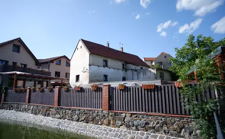 Prodej domu 122 m² s pozemkem 458 m², V Uličce, Holubice, okres Praha-západ