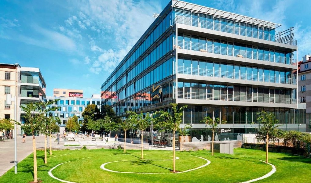 Pronájem kanceláře 330 m², Praha – náhled fotky 3