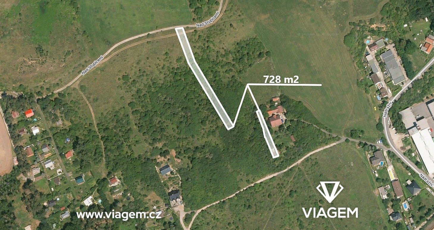 Prodej stavebního pozemku 728 m² – fotografie 2