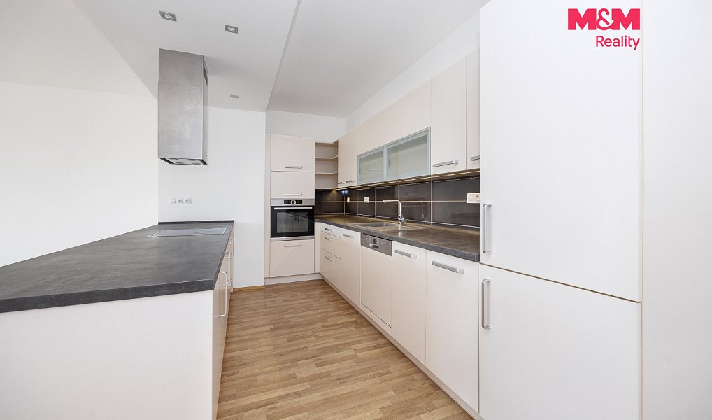 Prodej bytu 3+kk 119 m², Pardubice – náhled fotky 2
