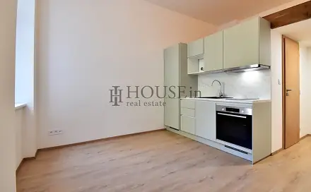 Pronájem bytu 1+kk 21 m², Sokolská, Praha 2 - Nové Město