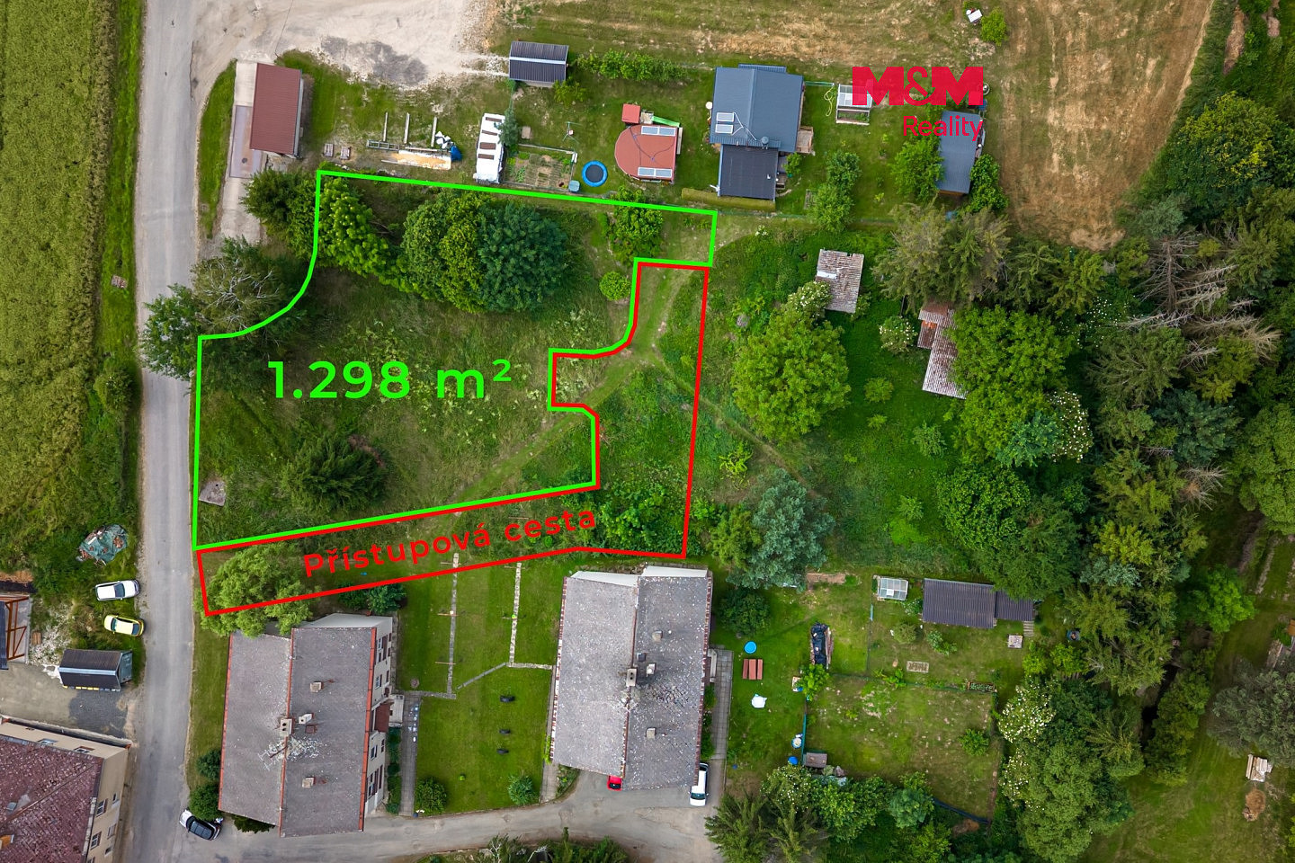 Prodej stavebního pozemku 1 298 m²