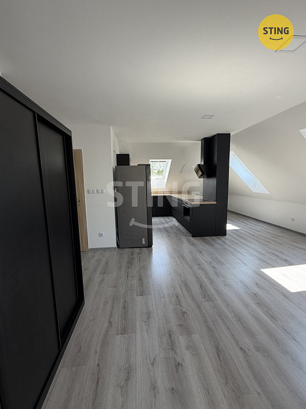 Pronájem bytu 3+kk 79 m² – fotografie 4