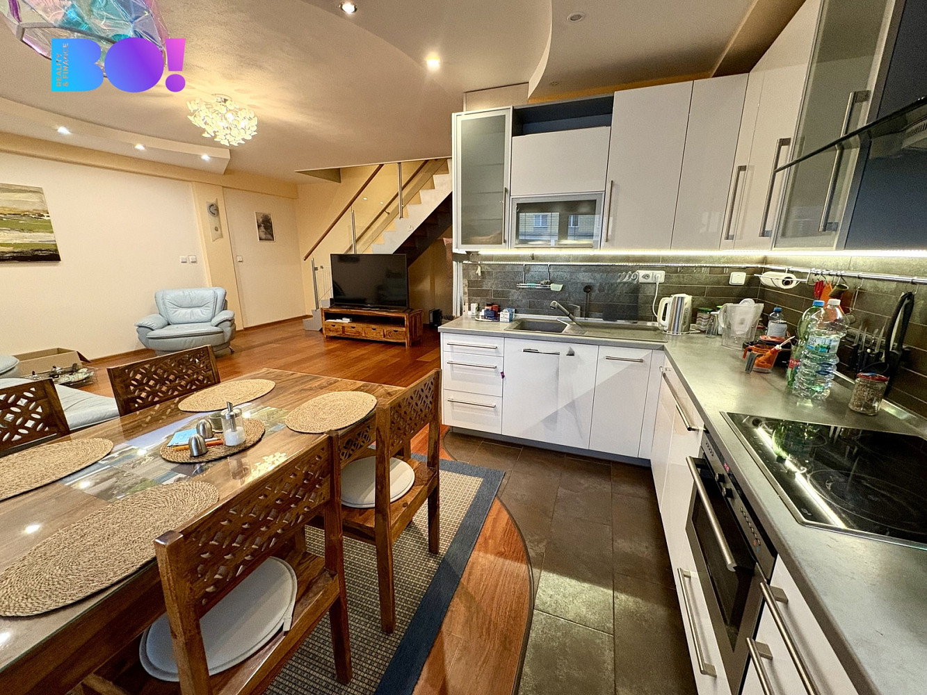 Pronájem bytu 4+kk 131 m² – fotografie 3
