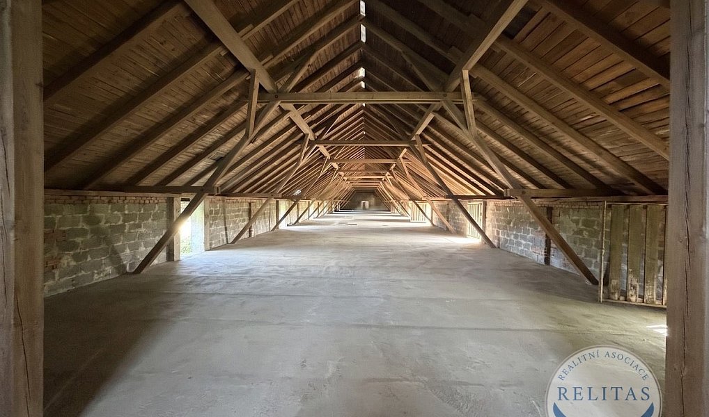 Prodej stavebního pozemku 8 592 m², Kokořín – náhled fotky 5