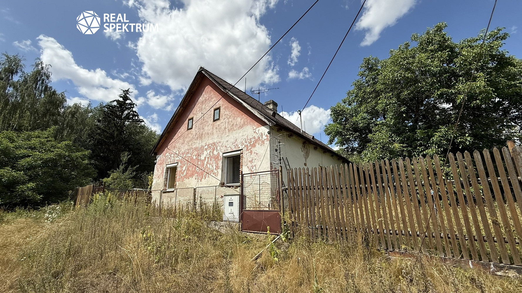 Prodej domu 250 m² s pozemkem 2 793 m²
