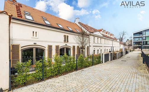 Prodej domu 213 m² s pozemkem 230 m², Ke dvoru, Praha 6 - Vokovice