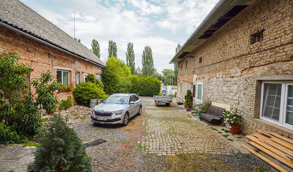 Prodej domu 612 m² s pozemkem 4 214 m², Fryšták – náhled fotky 20