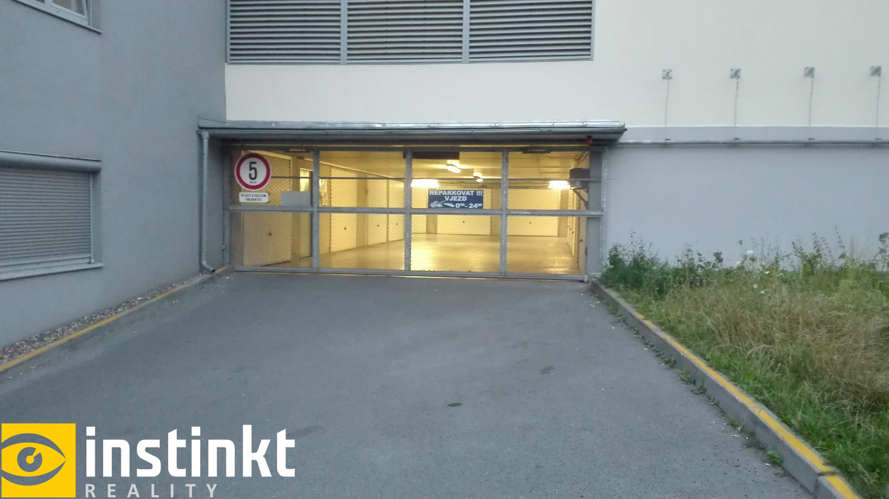 Garáž v garážovém komplexu (16m2), ul. Archeologická, Praha 5 - Stodůlky – fotografie 5