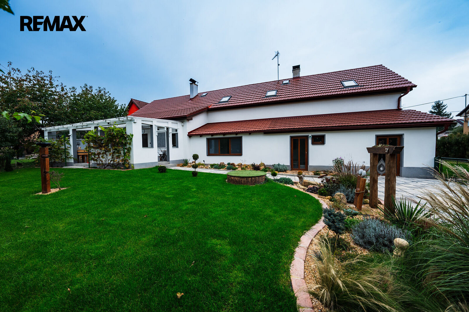 Prodej domu 440 m² s pozemkem 835 m²
