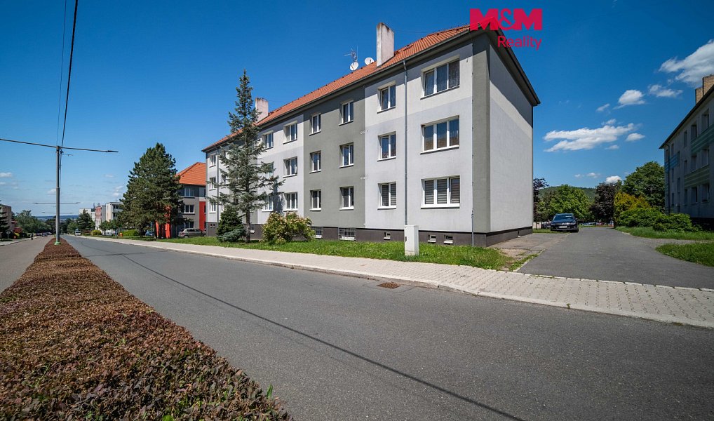 Prodej bytu 2+1 56 m², Hrádek – fotka 1 z 17