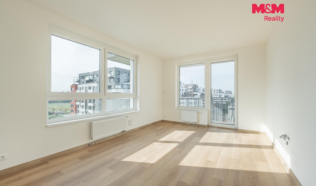 Prodej bytu 1+kk 35 m², Praha – náhled fotky 2