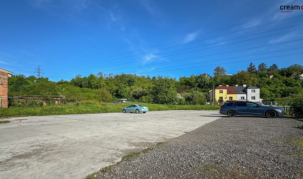 Pronájem komerčního pozemku 794 m², Zlín – náhled fotky 2
