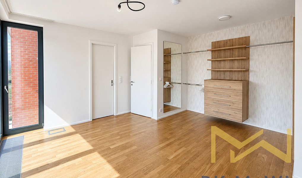 Pronájem domu 210 m² s pozemkem 207 m², Praha – náhled fotky 6