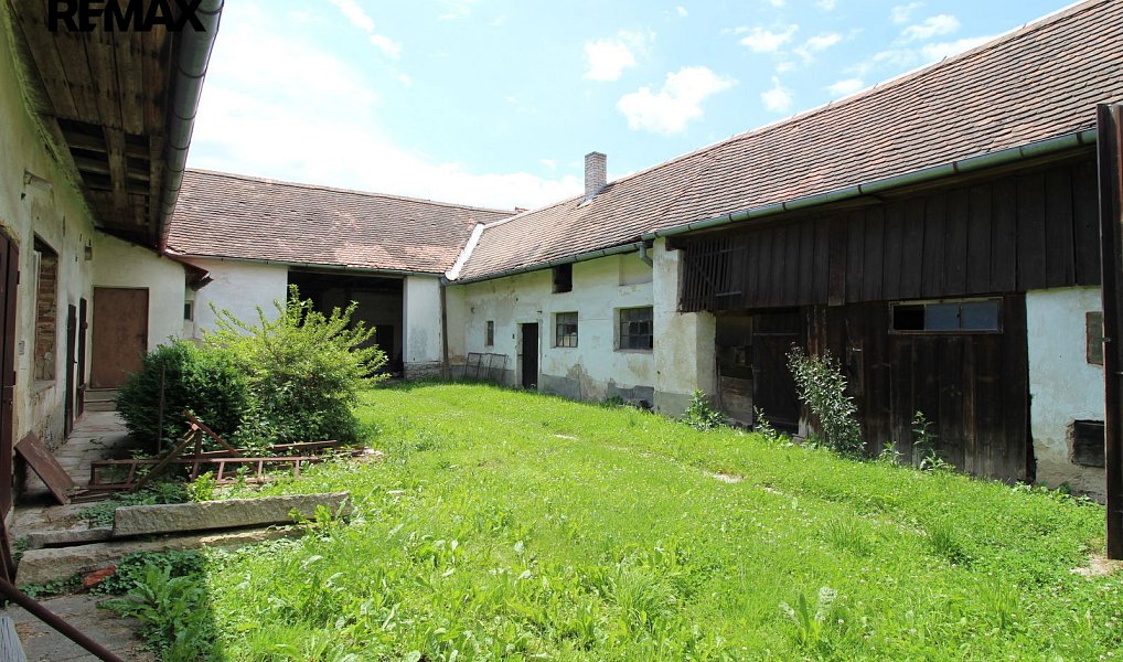 Prodej domu 470 m² s pozemkem 1 587 m², Telč – náhled fotky 5