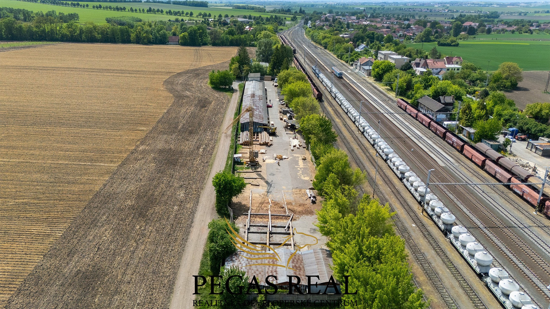 Pronájem výrobních prostor 6 455 m² – fotografie 4