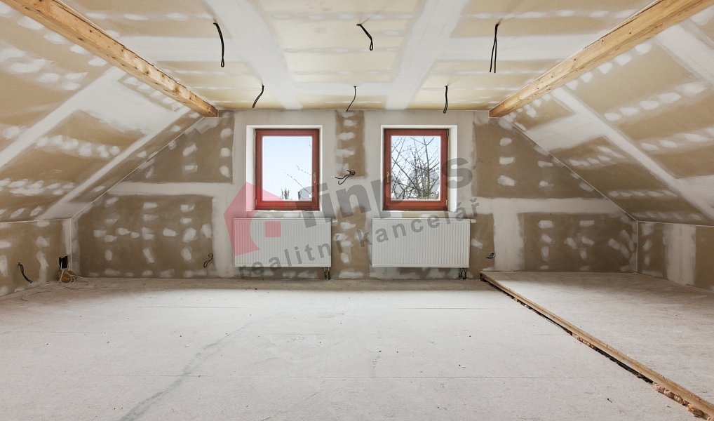 Prodej domu 159 m² s pozemkem 994 m², Šípy – náhled fotky 14