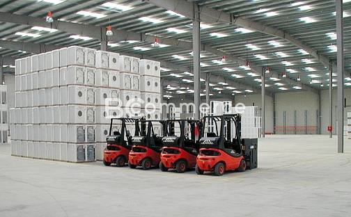 Pronájem skladovacích prostor 3 000 m², Brno - Slatina