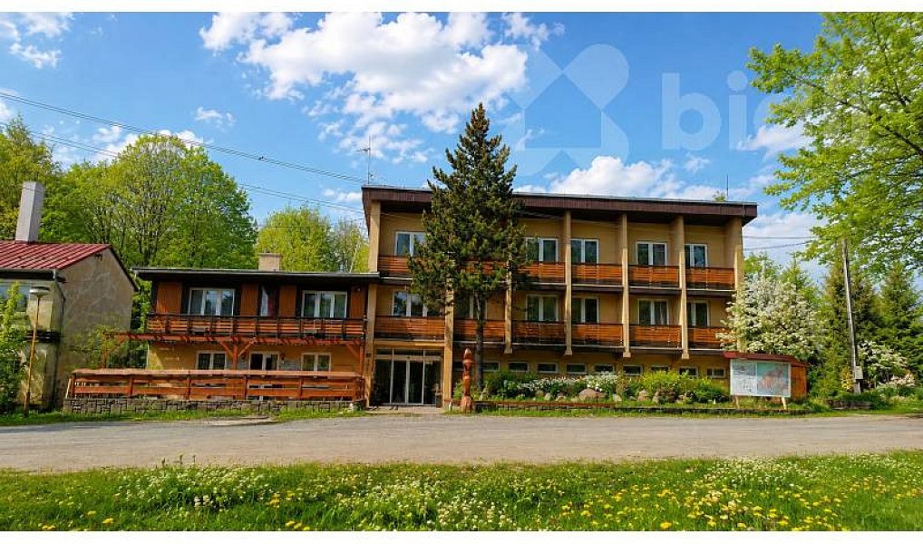 Prodej ubytovacího objektu 860 m², Chvalčov – náhled fotky 7