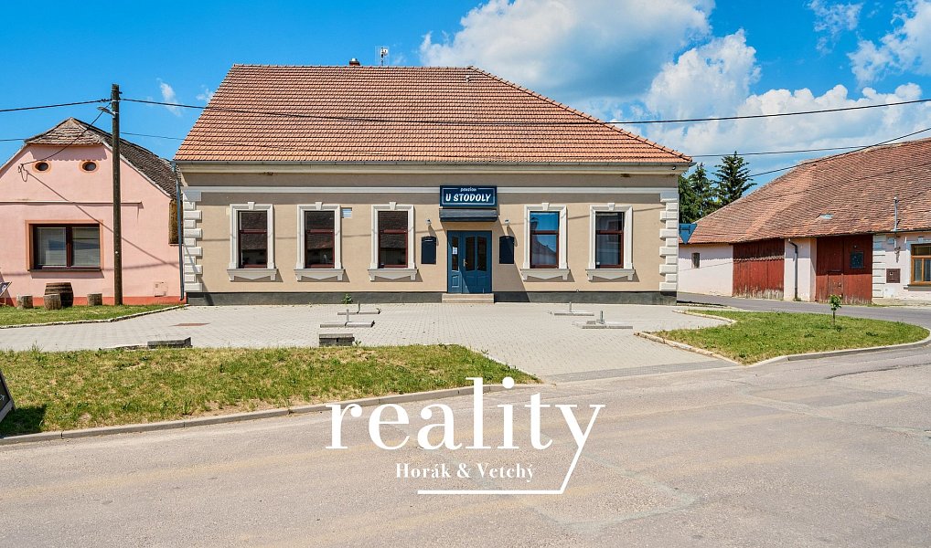 Prodej ubytovacího objektu 564 m², Lukov – náhled fotky 3