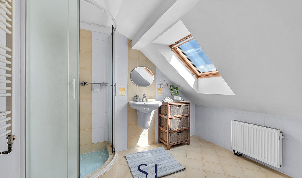 Prodej domu 245 m² s pozemkem 973 m², Nový Bor – náhled fotky 36