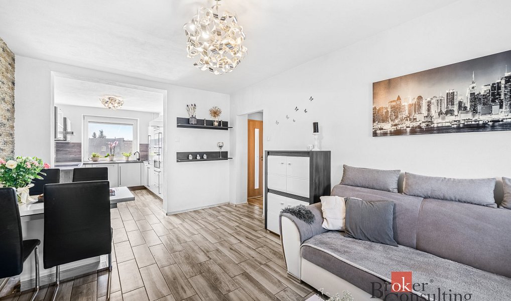 Prodej bytu 3+1 78 m², Chrást – náhled fotky 2