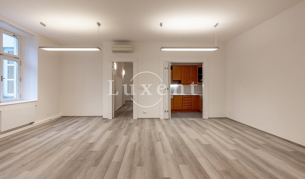 Pronájem kanceláře 156 m², Praha – náhled fotky 8