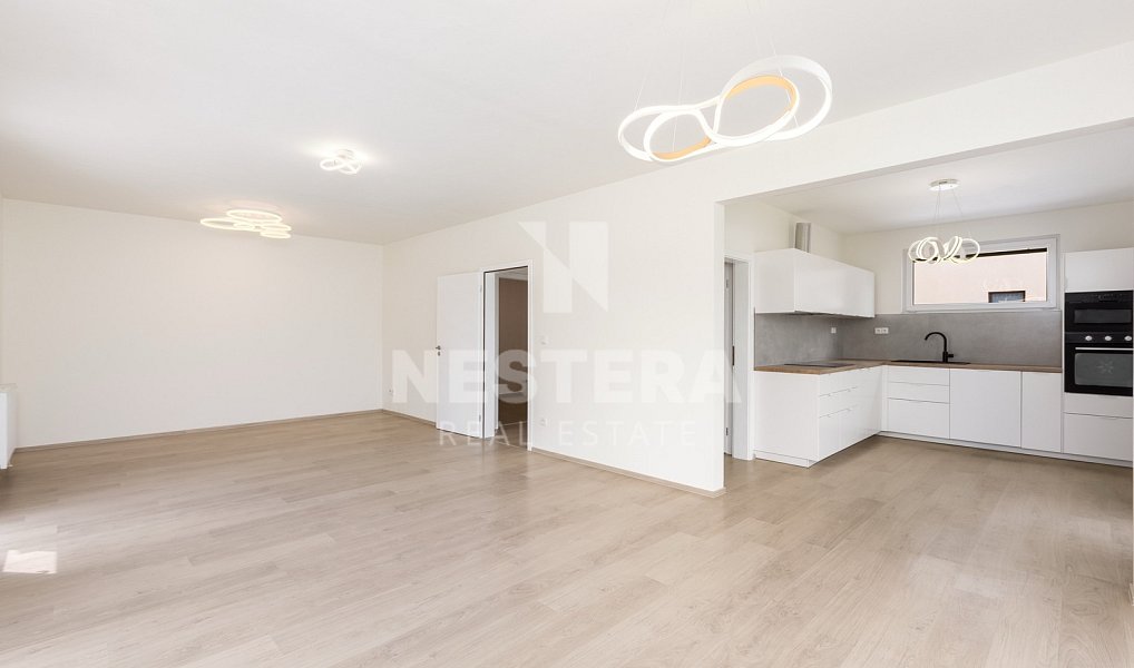 Prodej domu 130 m² s pozemkem 482 m², Jesenice – náhled fotky 4