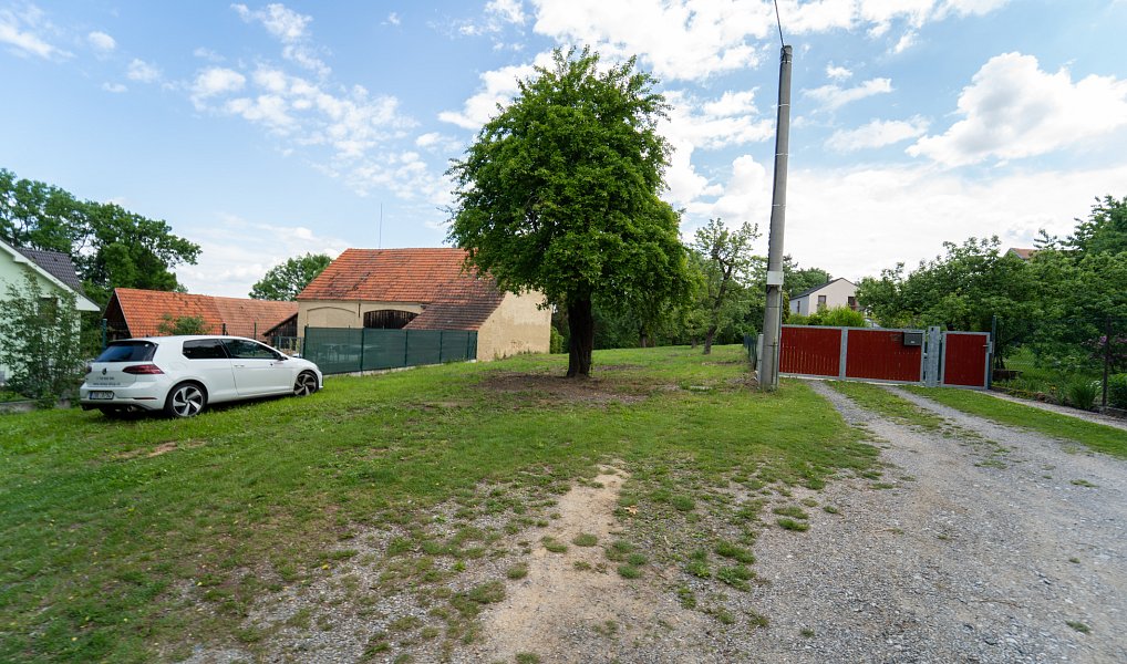 Prodej stavebního pozemku 1 774 m², Svinaře – náhled fotky 4