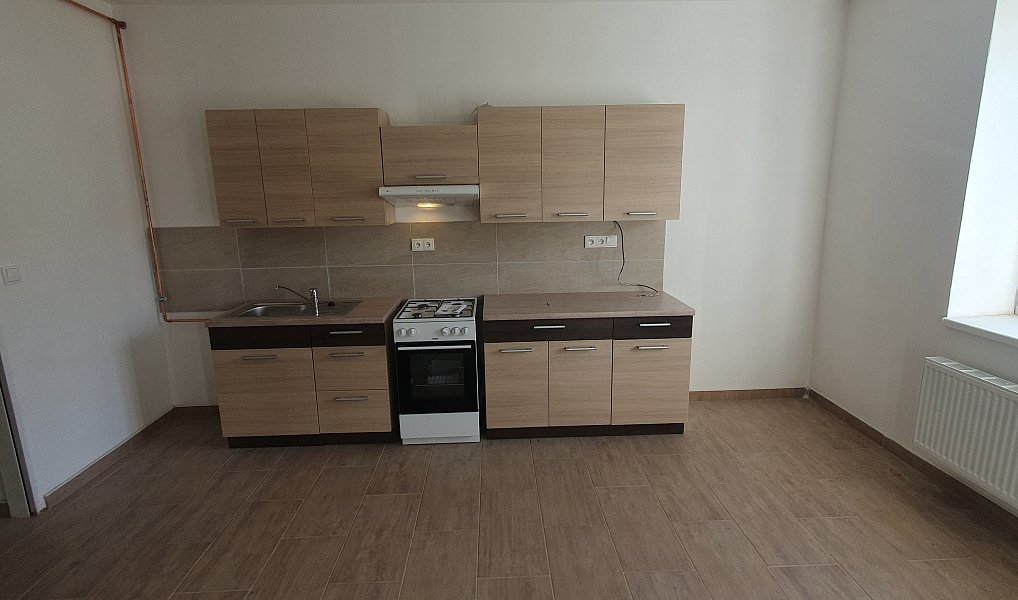Pronájem bytu 2+1 74 m², Košťany – náhled fotky 14