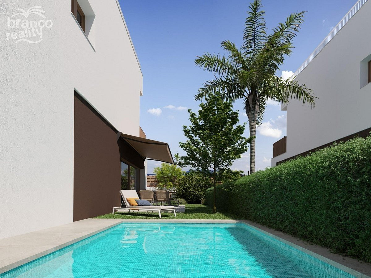 Prodej domu 109 m² s pozemkem 243 m² — photo 2