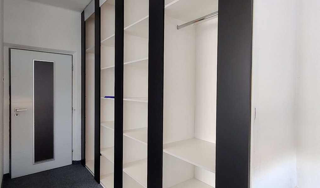 Pronájem kanceláře 34 m², Praha – náhled fotky 3