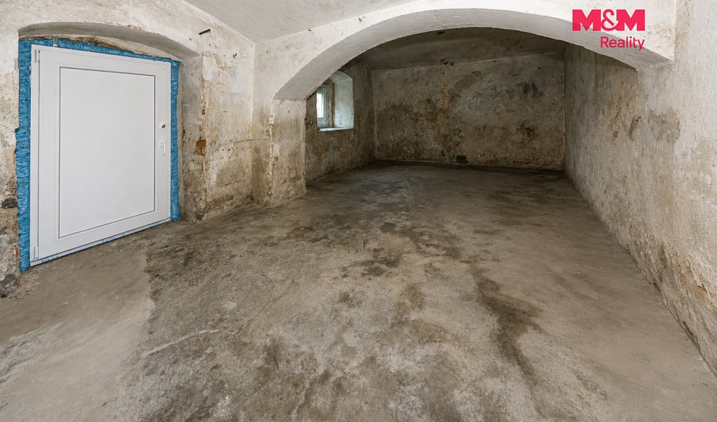 Prodej domu 267 m² s pozemkem 895 m², Žleby – náhled fotky 20
