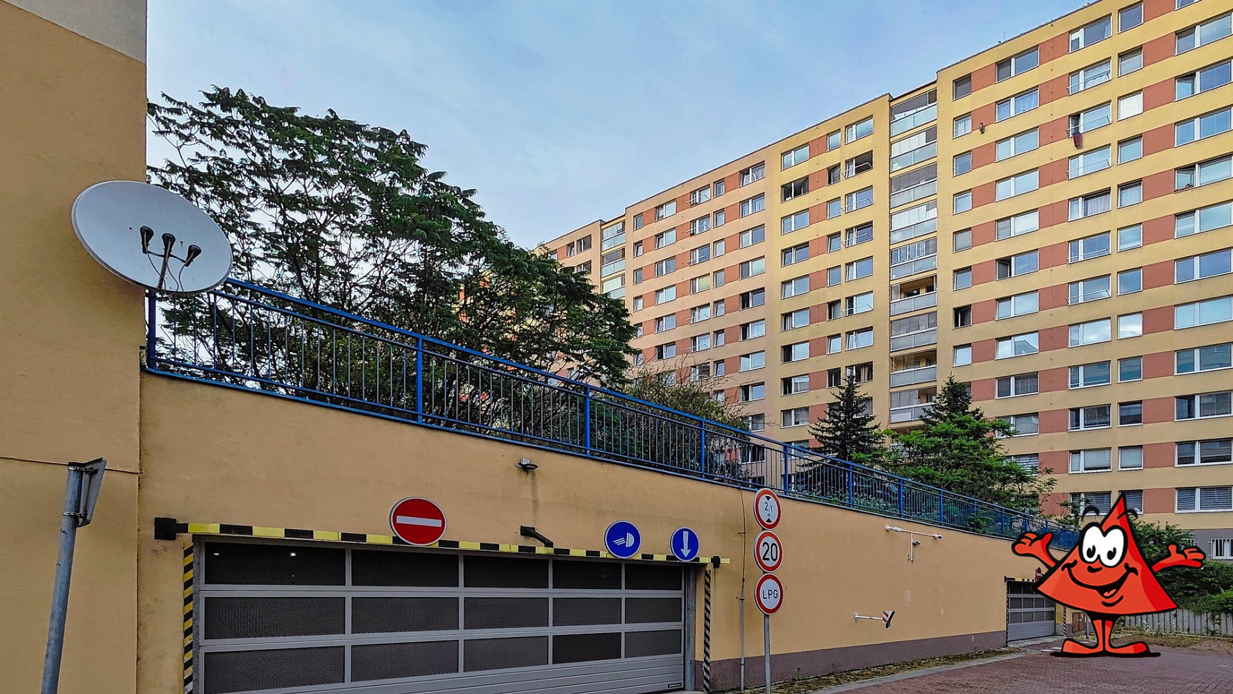 Pronájem garážového stání cca 15 m2, hnězdenská, praha 8 - troja — photo 5