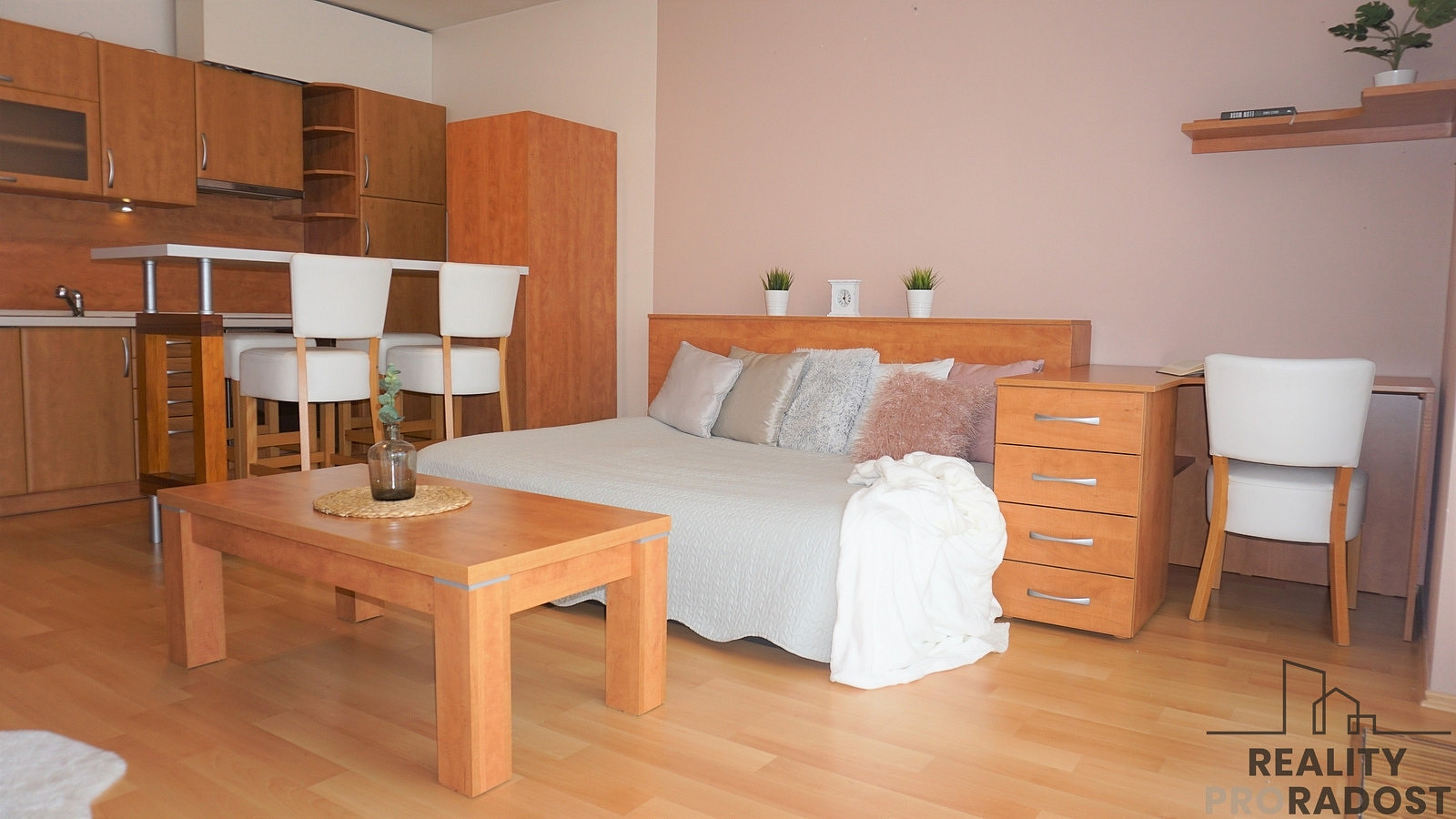 Pronájem bytu 1+kk 44 m² — photo 3