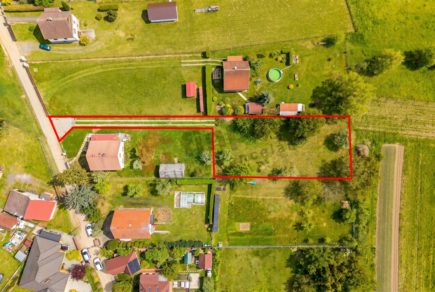 Prodej stavebního pozemku 1 435 m² – pohled 2